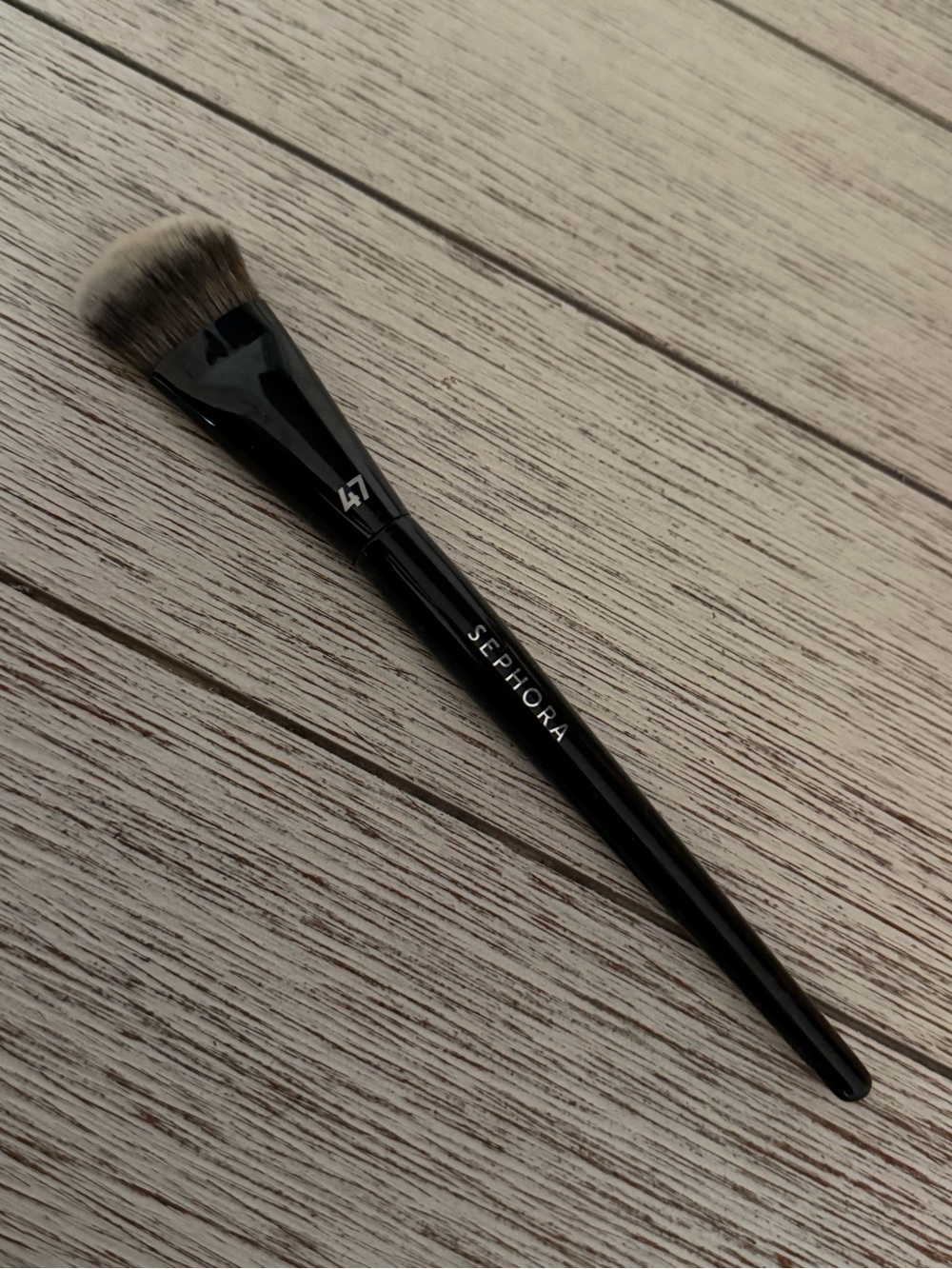 Sephora 47 Angled Brush - Black